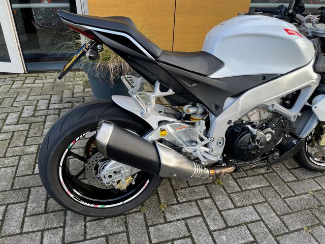 aprilia - tuono-v4-r-aprc