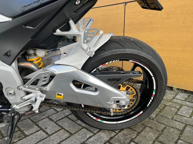 aprilia - tuono-v4-r-aprc