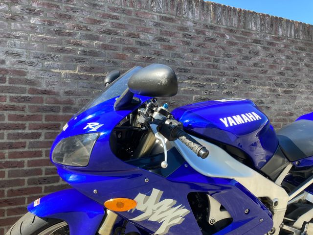 yamaha - yzf-r1