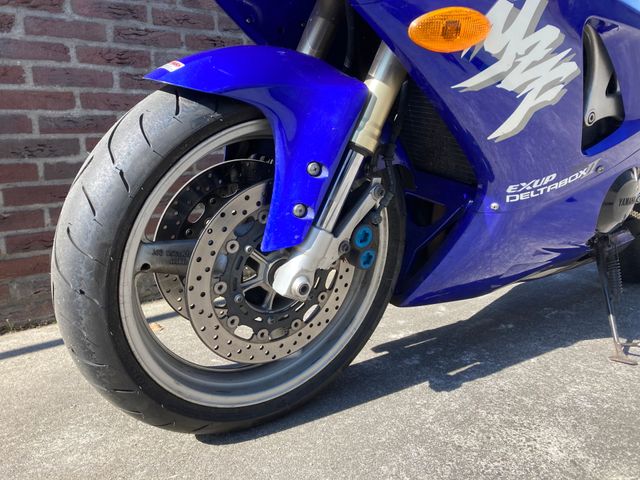 yamaha - yzf-r1