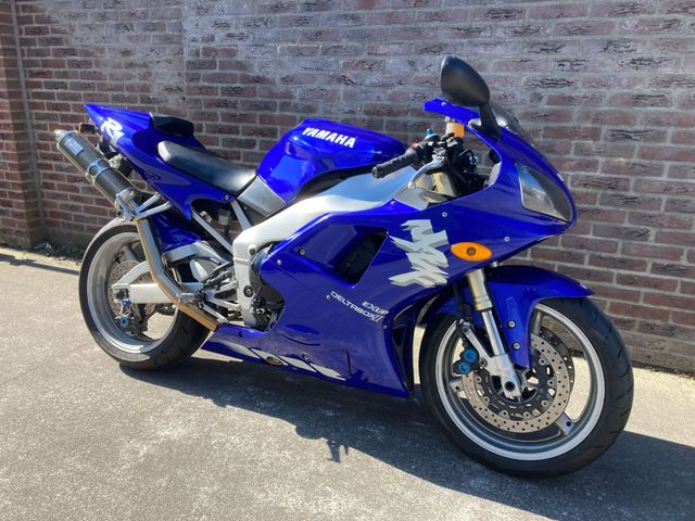 yamaha - yzf-r1