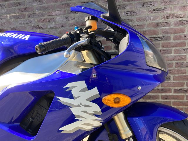 yamaha - yzf-r1