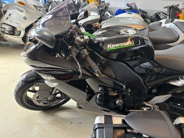 kawasaki - zx-10r-ninja