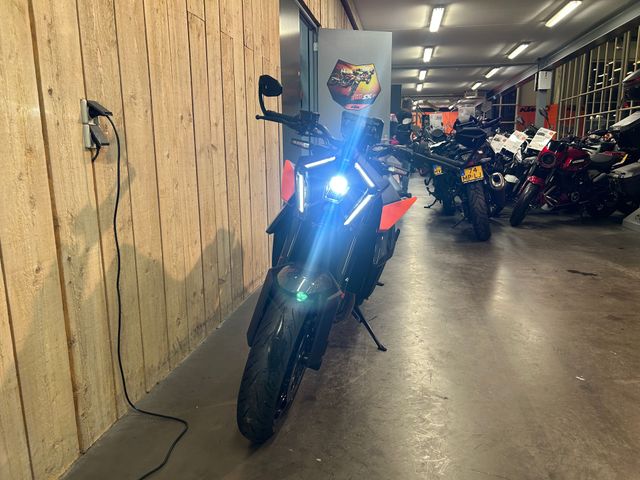 ktm - 990-duke