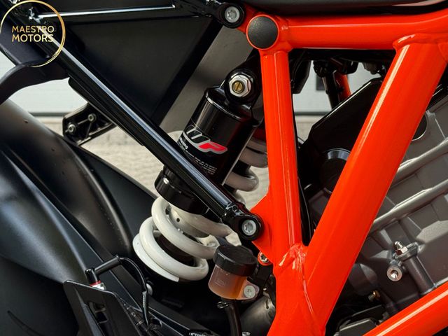 ktm - 1290-super-duke-r