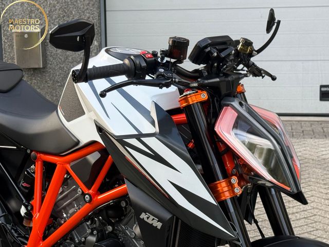 ktm - 1290-super-duke-r