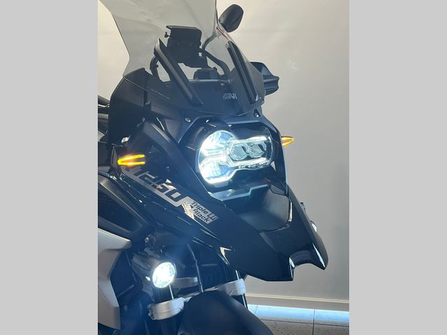 bmw - r-1250-gs-triple-black