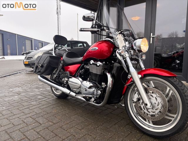 triumph - thunderbird