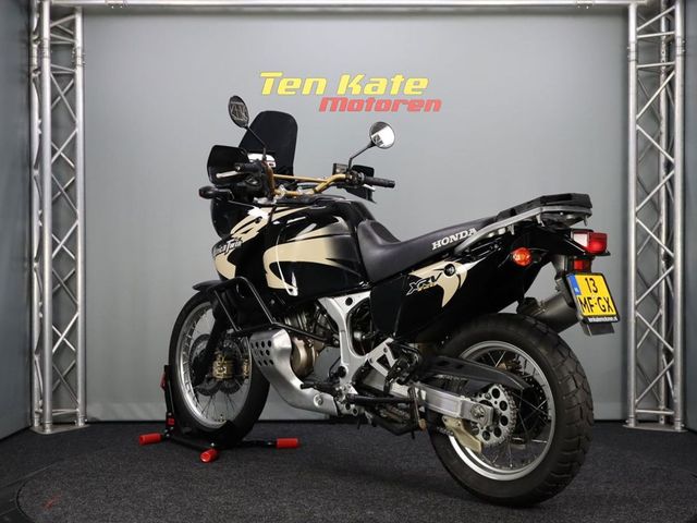 honda - xrv-750-africa-twin