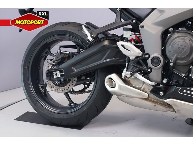 triumph - daytona-660