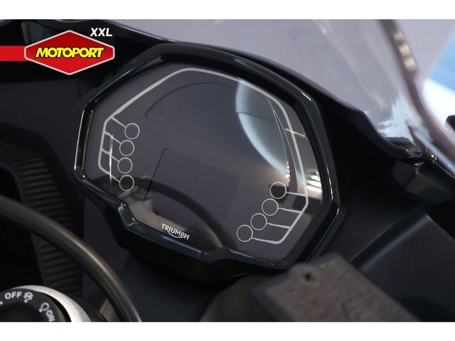 triumph - daytona-660