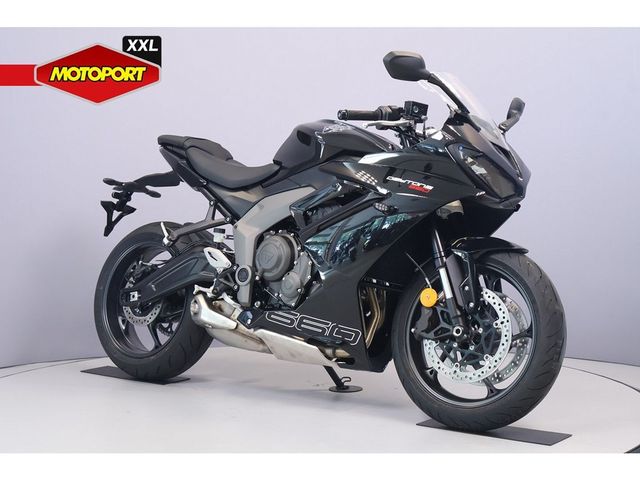 triumph - daytona-660