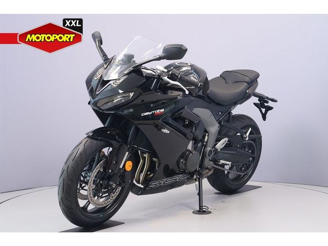 triumph - daytona-660