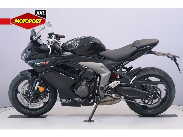 triumph - daytona-660