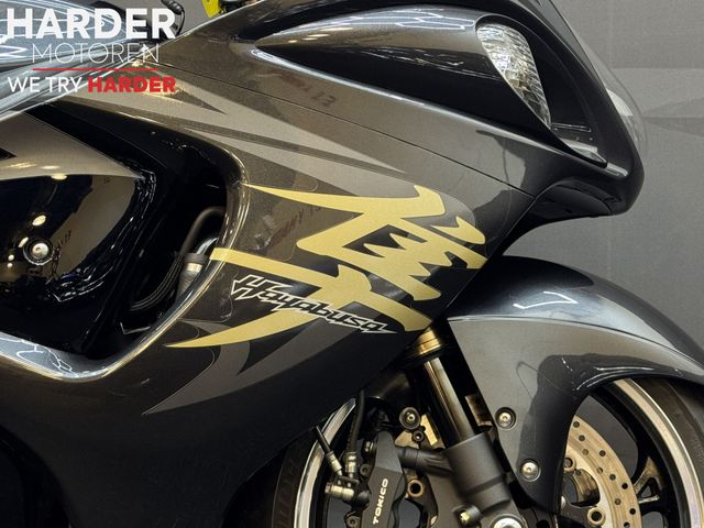 suzuki - gsx-r-1300-hayabusa