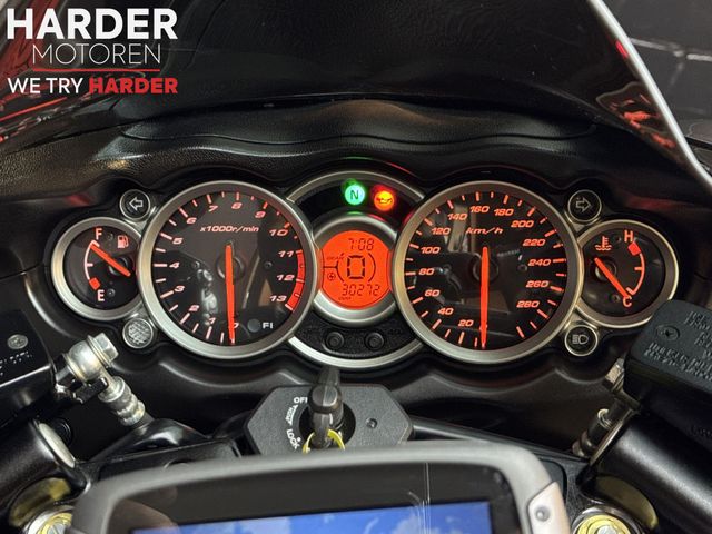 suzuki - gsx-r-1300-hayabusa