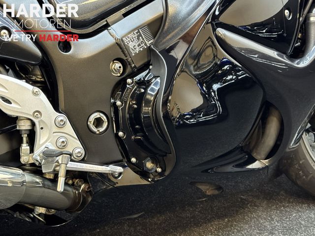 suzuki - gsx-r-1300-hayabusa