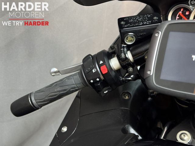 suzuki - gsx-r-1300-hayabusa