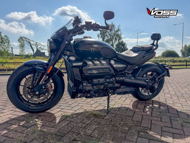triumph - rocket-3-storm-gt