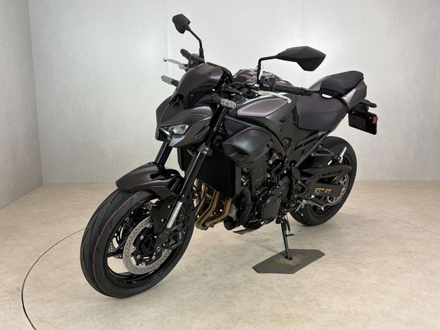 kawasaki - z900