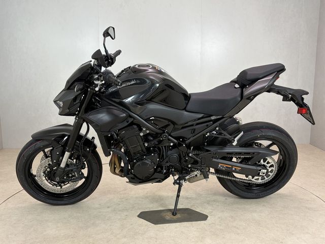kawasaki - z900