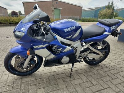 YAMAHA YZF R6 – foto 2