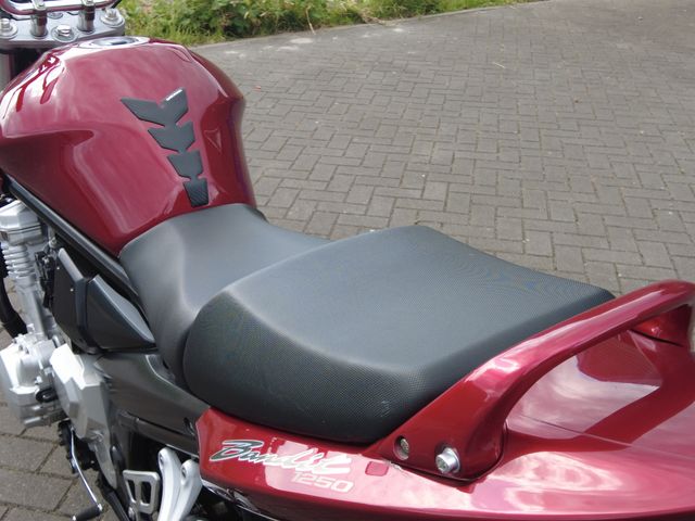 suzuki - gsf-1250-a