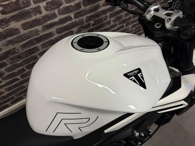 triumph - street-triple-r