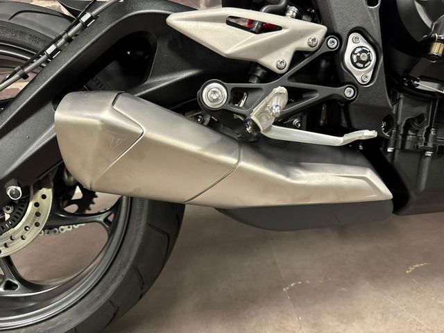 triumph - street-triple-r