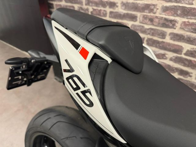 triumph - street-triple-r