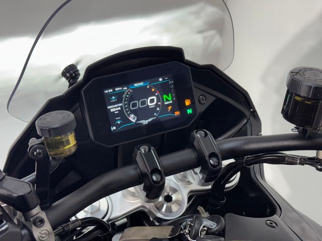 moto-guzzi - v-100-mandello