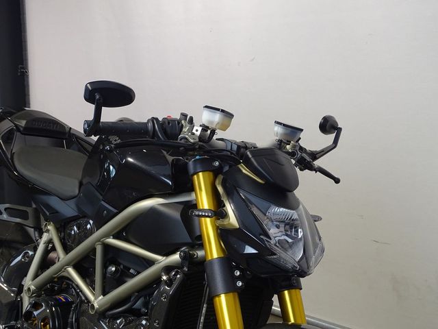 ducati - streetfighter--s-1098