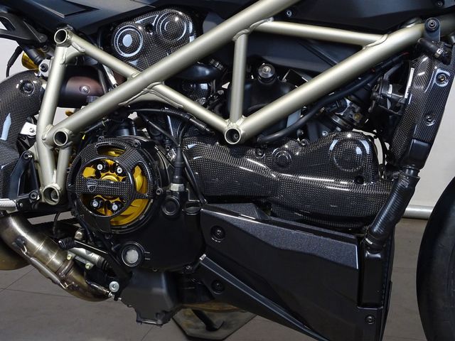 ducati - streetfighter--s-1098