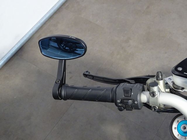 ducati - streetfighter--s-1098