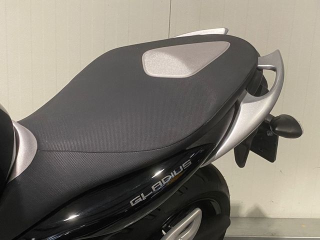 suzuki - gladius-abs