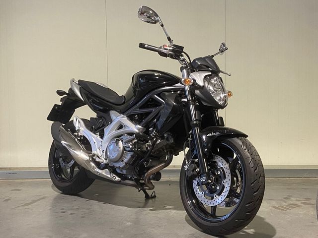 suzuki - gladius-abs