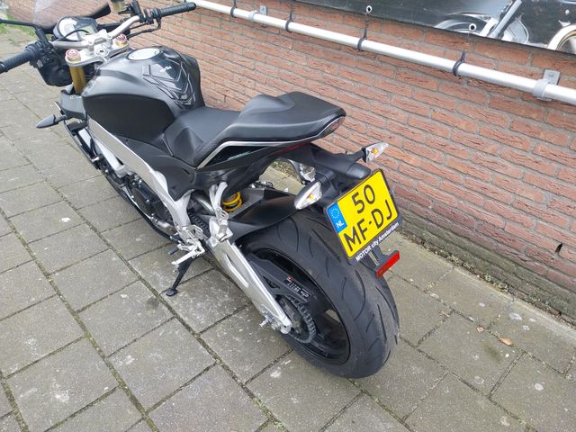 aprilia - tuono-v4-r-aprc
