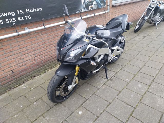 aprilia - tuono-v4-r-aprc