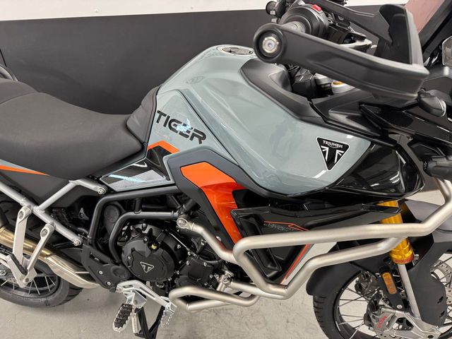 triumph - tiger-900-desert-edition