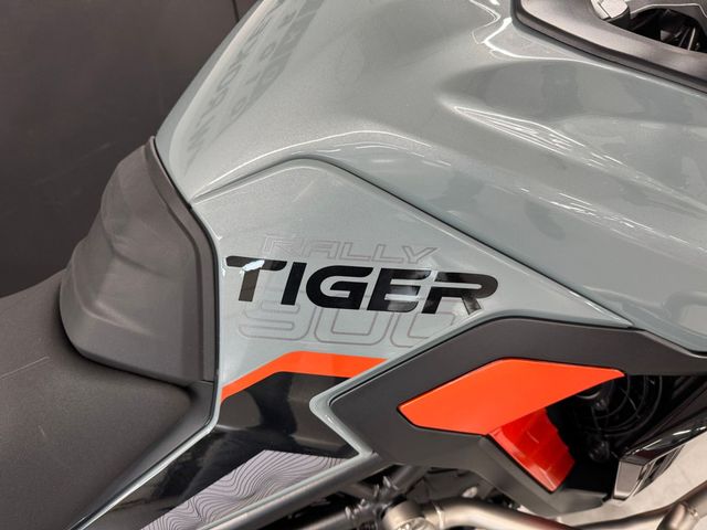 triumph - tiger-900-desert-edition