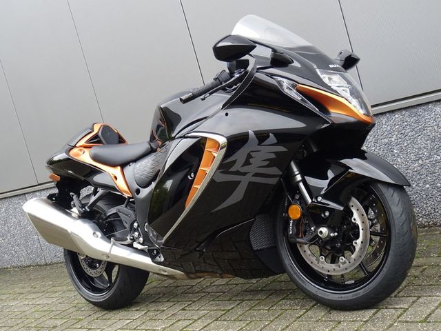 suzuki - gsx-r-1300-hayabusa