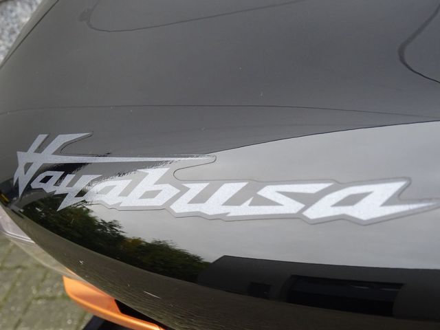 suzuki - gsx-r-1300-hayabusa