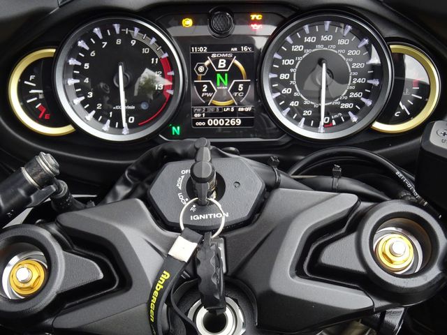 suzuki - gsx-r-1300-hayabusa