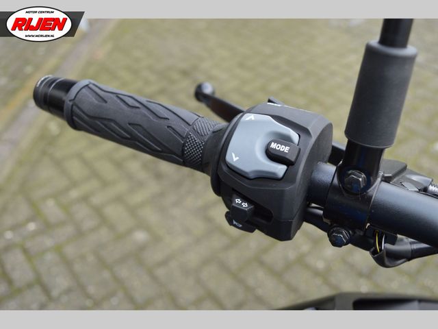 suzuki - gsx-s-1000-street-x-treme