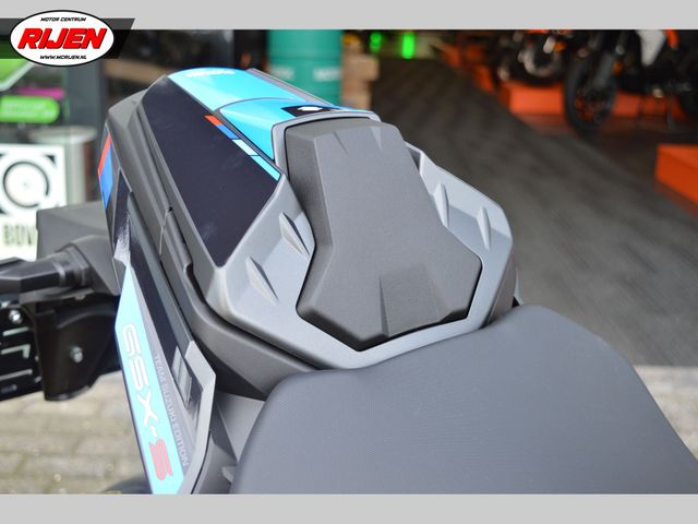 suzuki - gsx-s-1000-street-x-treme