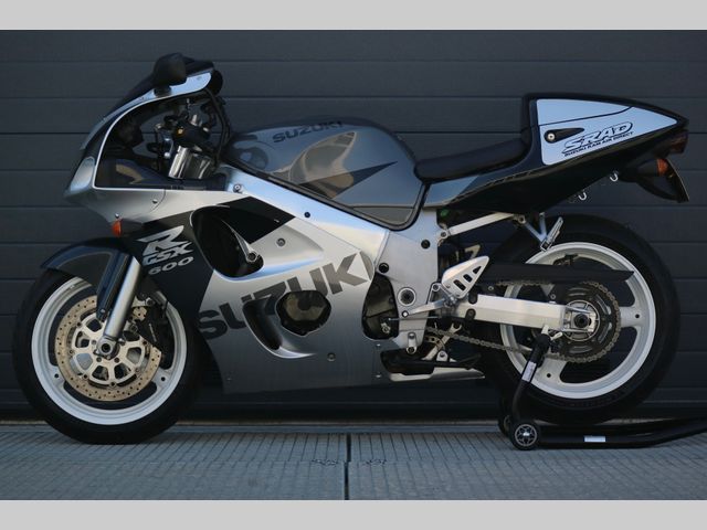 suzuki - gsx-r-600