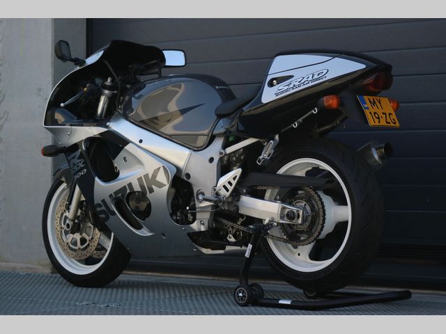 suzuki - gsx-r-600