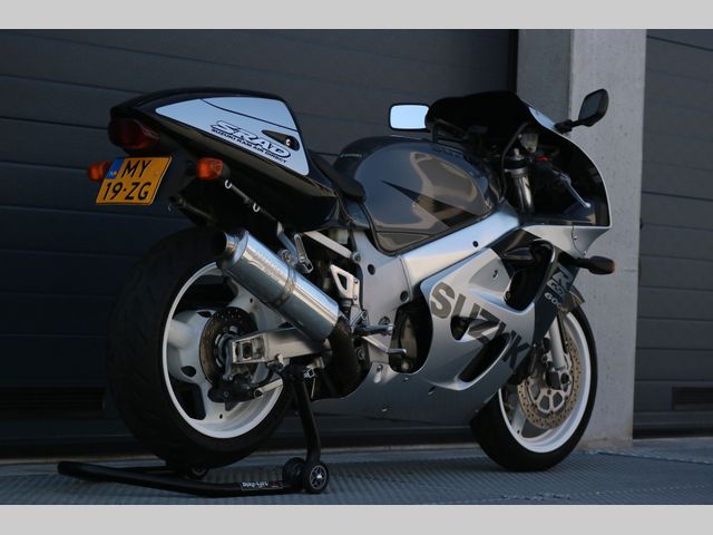 suzuki - gsx-r-600