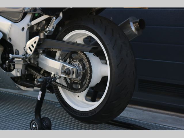 suzuki - gsx-r-600