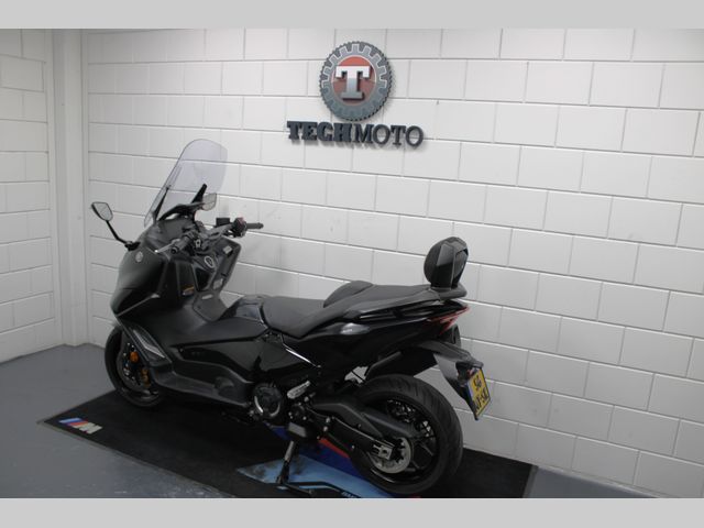 yamaha - tmax-560